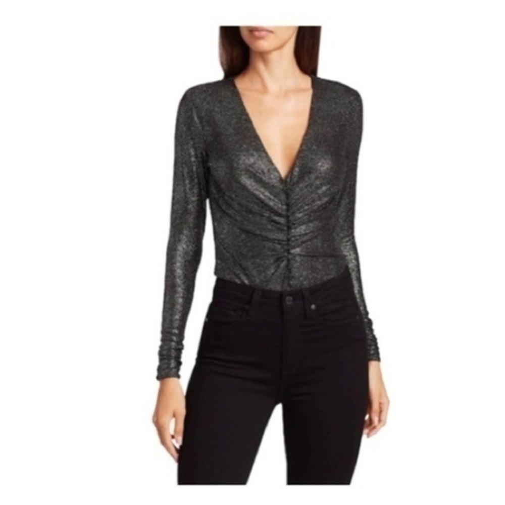 Scripted body‎ suit